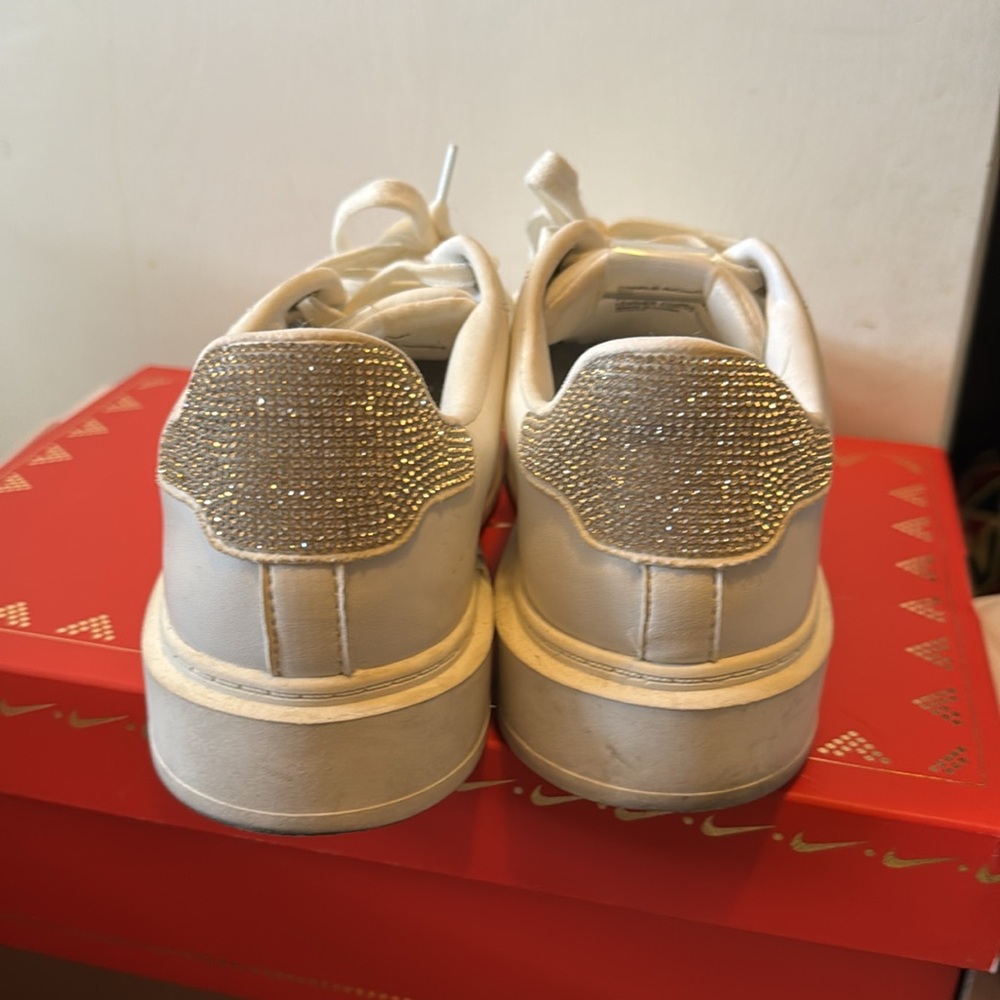 Steve Madden white leather coated shoes with rhinestone heel. Size 9 - Picture 2 of 5